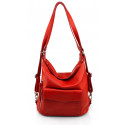 Prostorná moderní sytě červená kožená kabelka a batoh 2v1 Karin 2v1