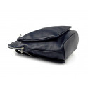 Větší moderní tmavě modrá kožená kabelka a batoh 2v1 Aveline 