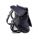 Větší moderní tmavě modrá kožená kabelka a batoh 2v1 Aveline 