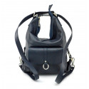 Praktická moderní tmavě modrá kožená kabelka a batoh 2v1 Karin Two
