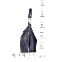 Větší luxusní černá kožená kabelka přes rameno Denice Two
