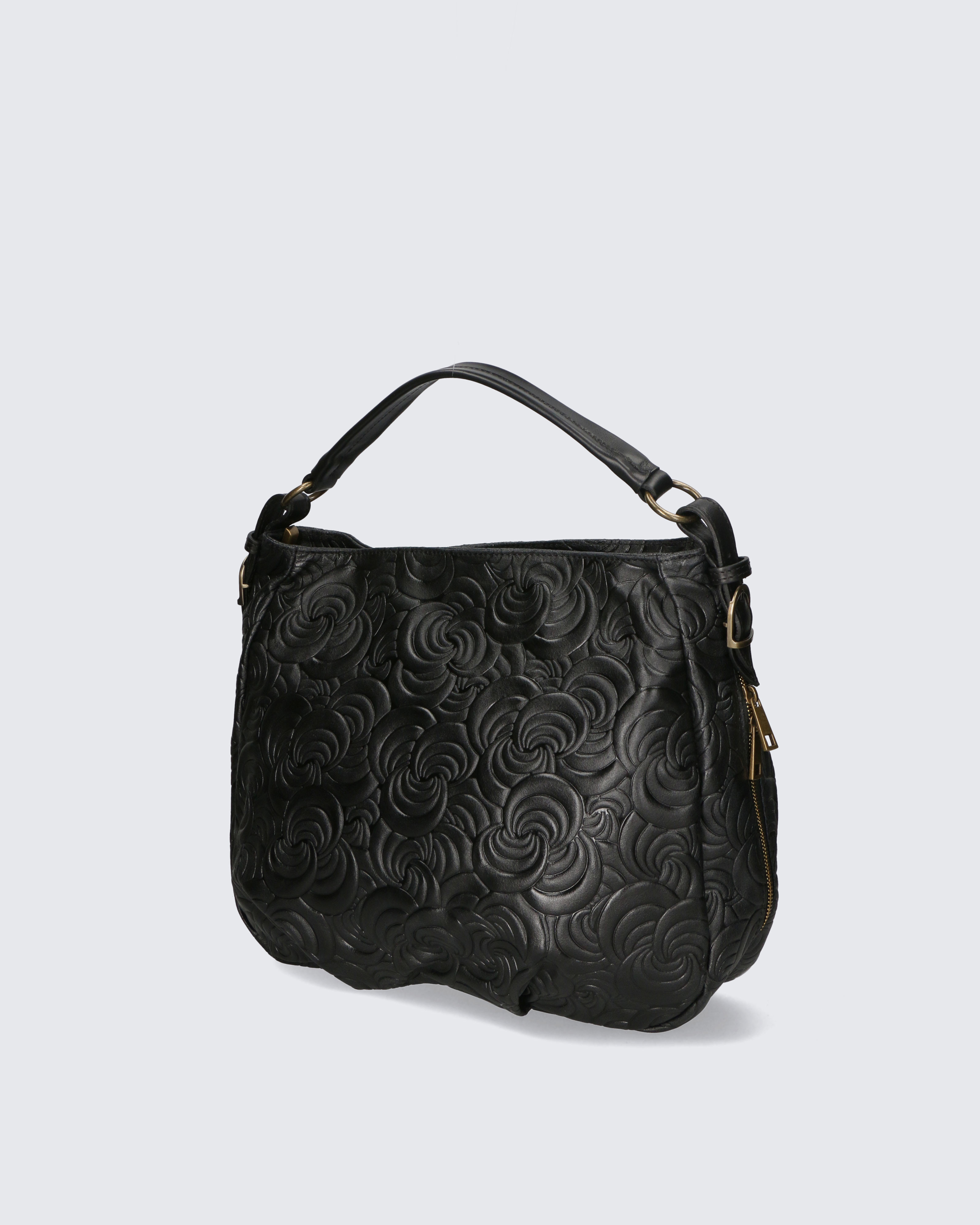 Velká designová černá kožená kabelka přes rameno Carolin