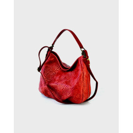 Velká designová sytě červená kožená kabelka přes rameno Carolin
